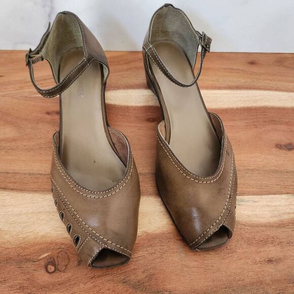 Liz Baker 8.5-9 women's Huarache wedge sandal peep toe patina Brown - Picture 2 of 8